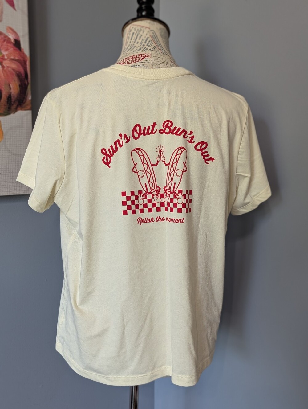 Sun's Out Bun's Out Graphic Tee - Picture 2 of 4